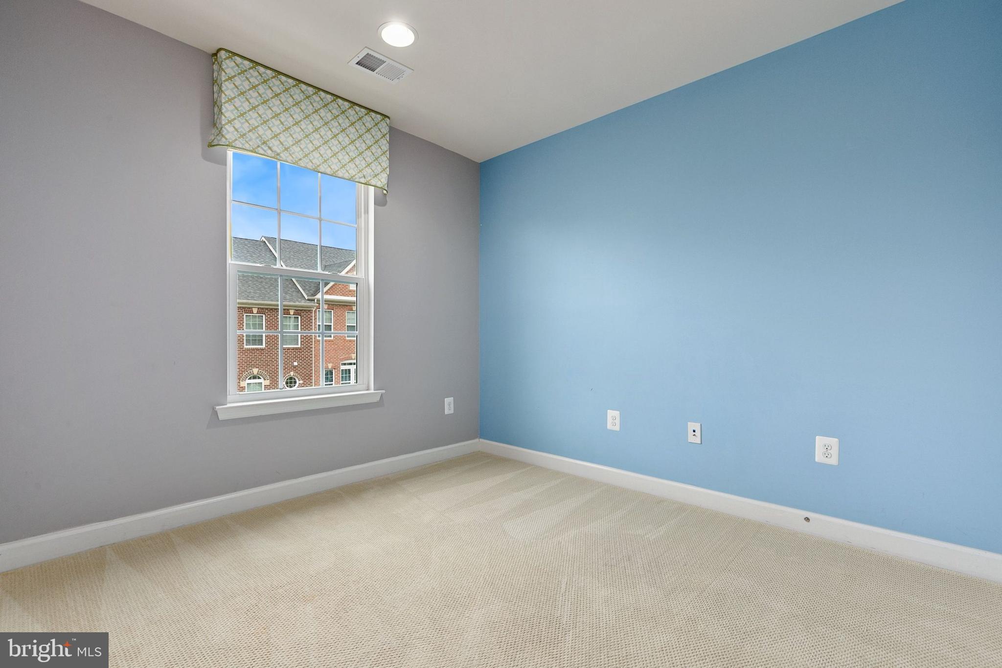 FAIRWOOD CROSSING AT BLA - Residential