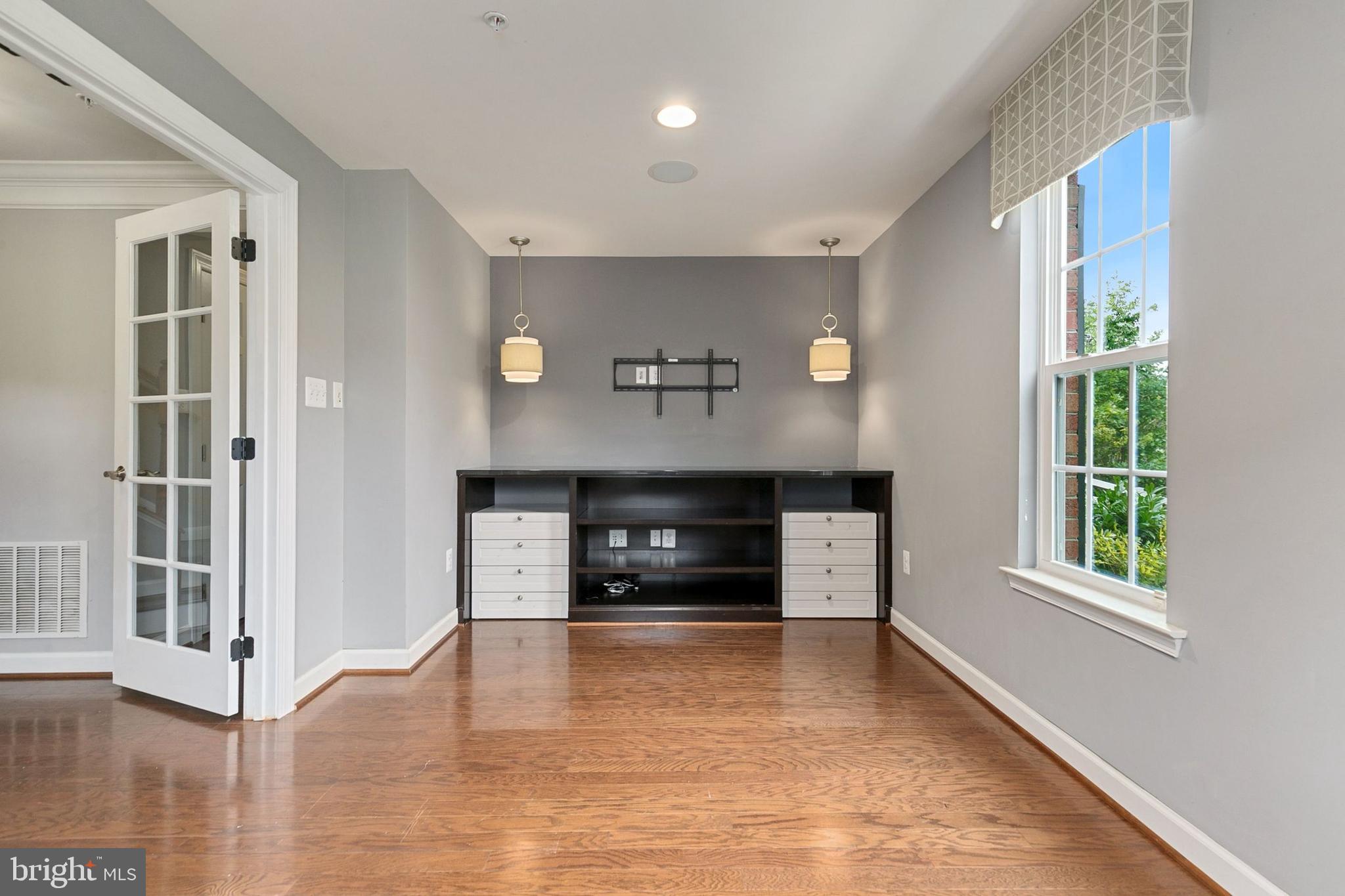 FAIRWOOD CROSSING AT BLA - Residential