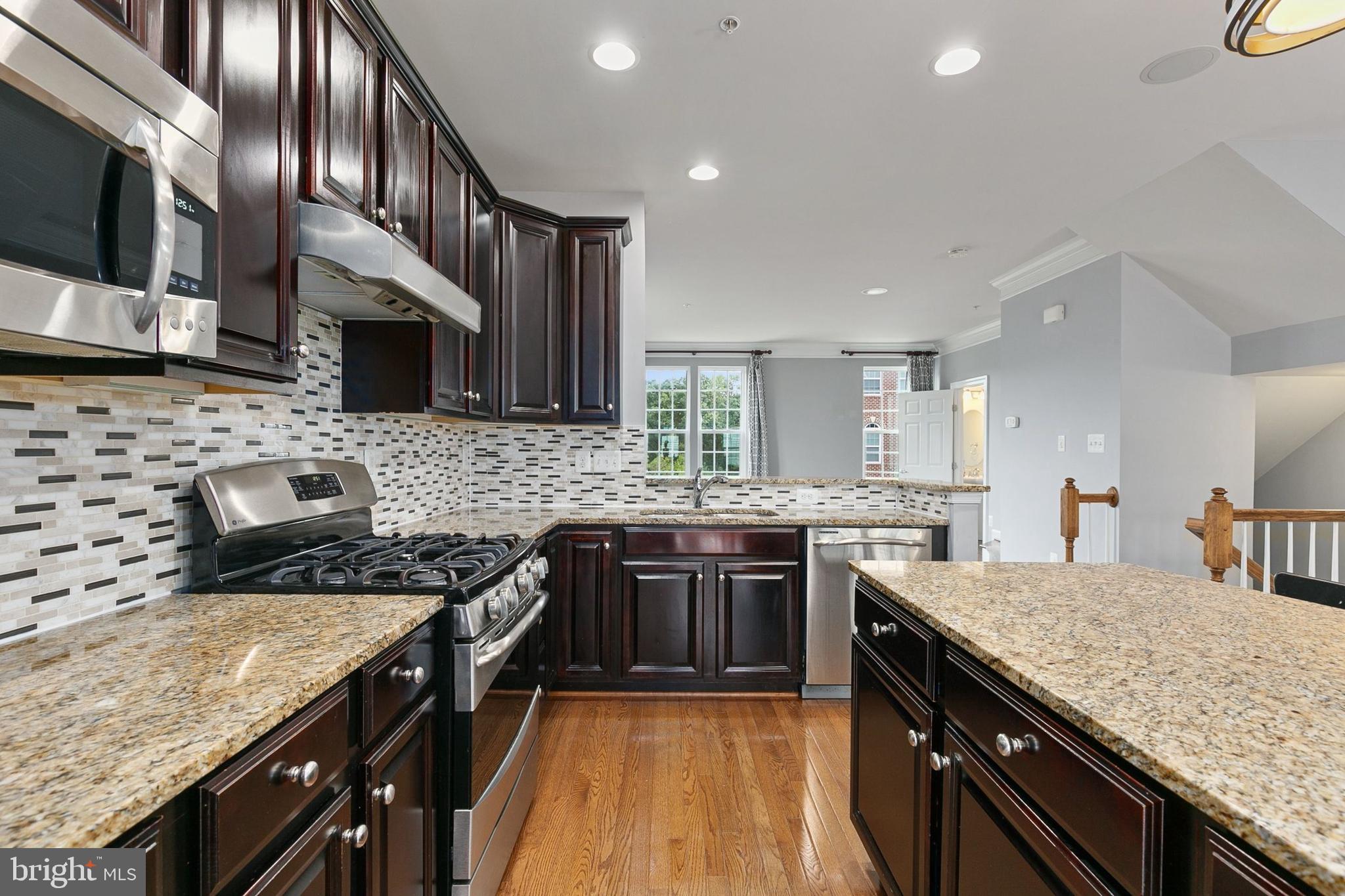 FAIRWOOD CROSSING AT BLA - Residential