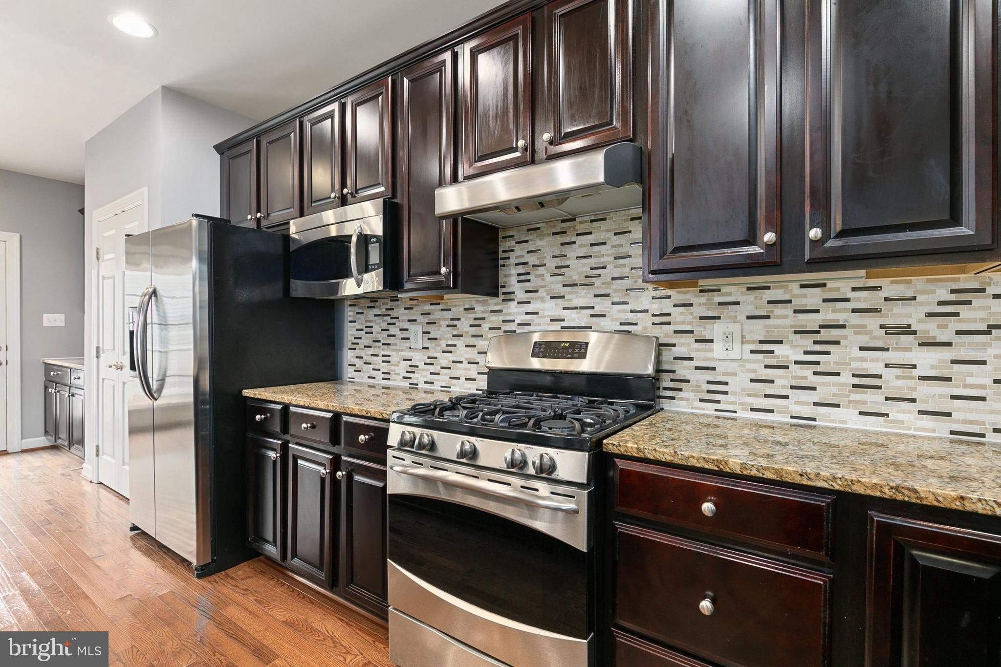 FAIRWOOD CROSSING AT BLA - Residential