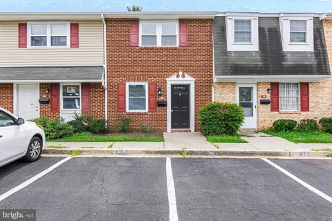 Photo of 38 Heritage Court, ANNAPOLIS, MD 21401 (MLS # MDAA2152522)