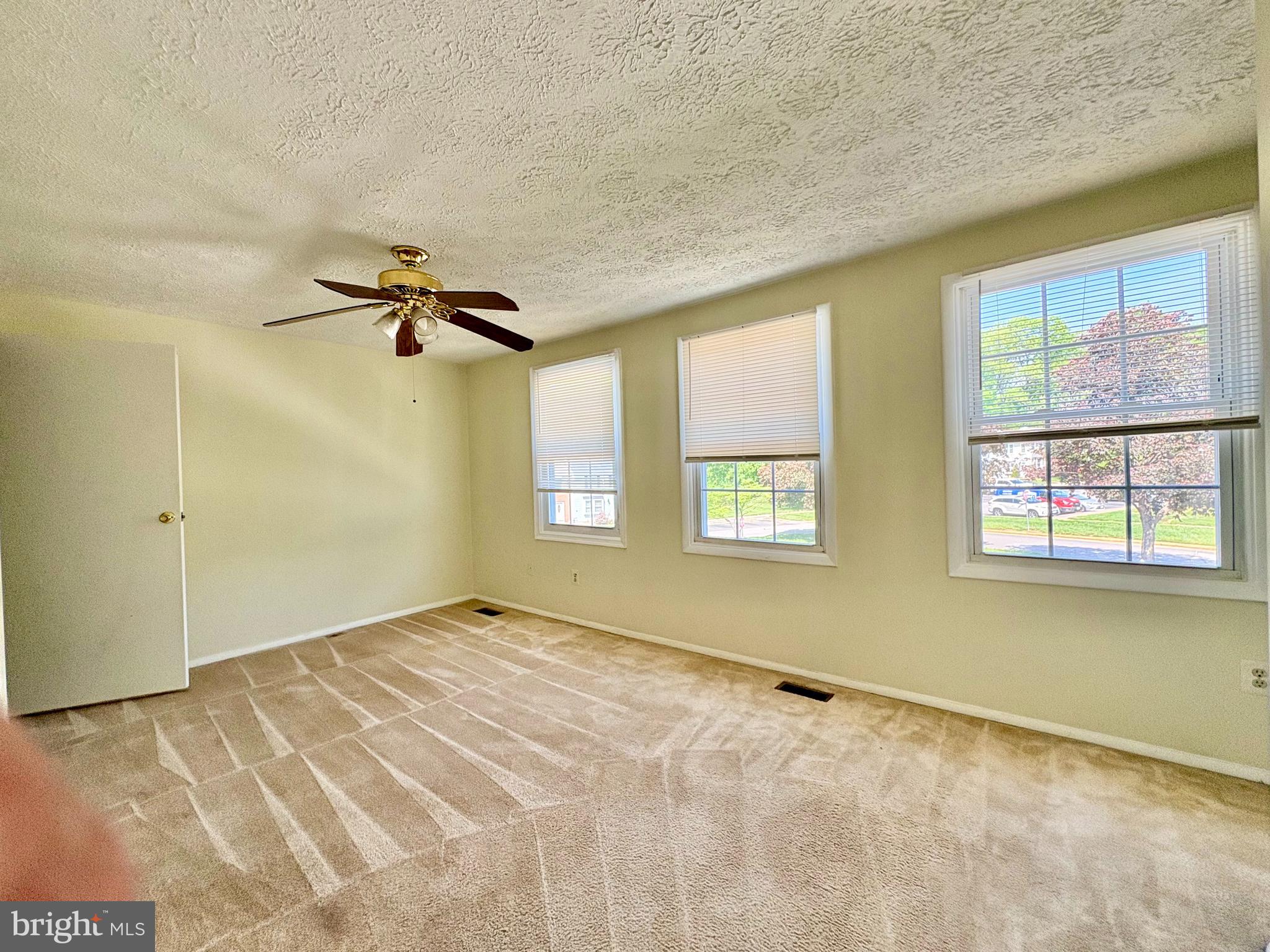 NEWINGTON FOREST - Residential Lease