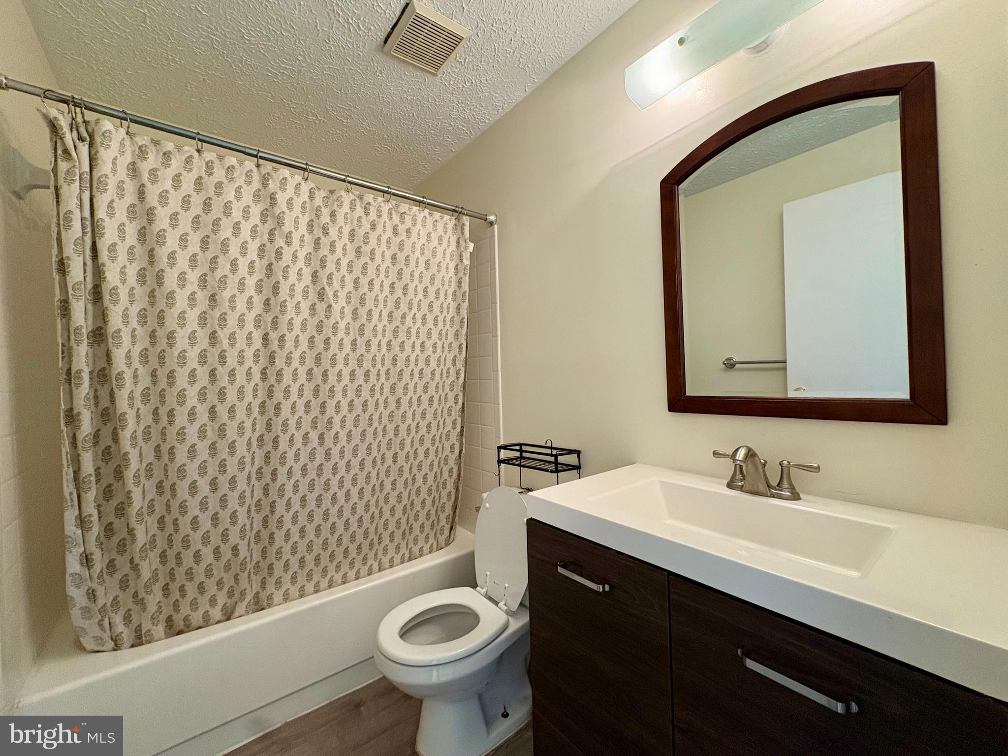 NEWINGTON FOREST - Residential Lease