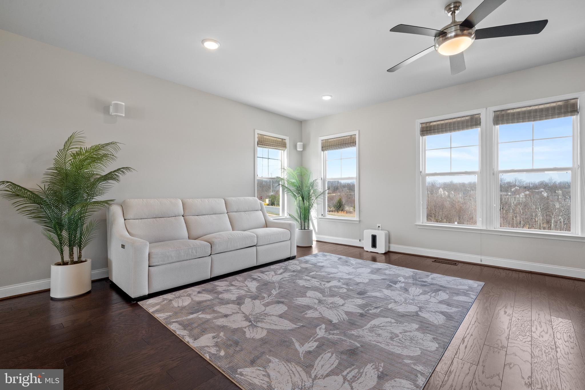 POTOMAC SHORES - Residential