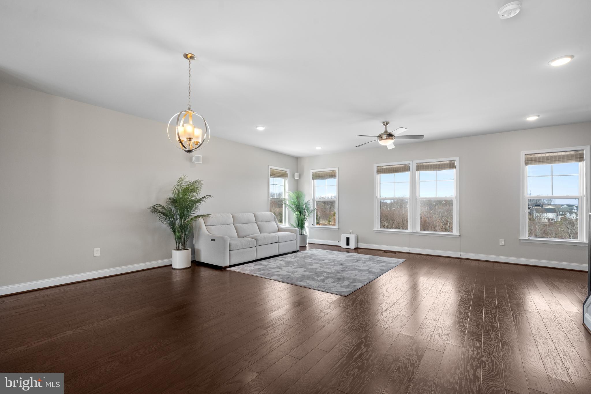 POTOMAC SHORES - Residential