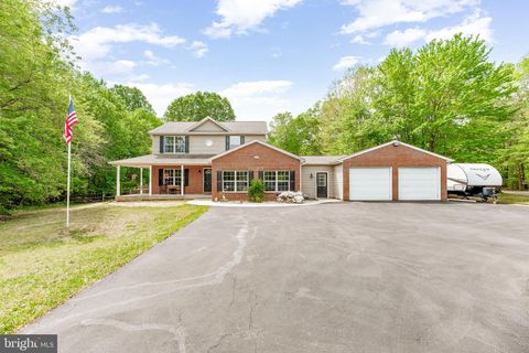7870 LAKES END COURT LA PLATA MD 20646
