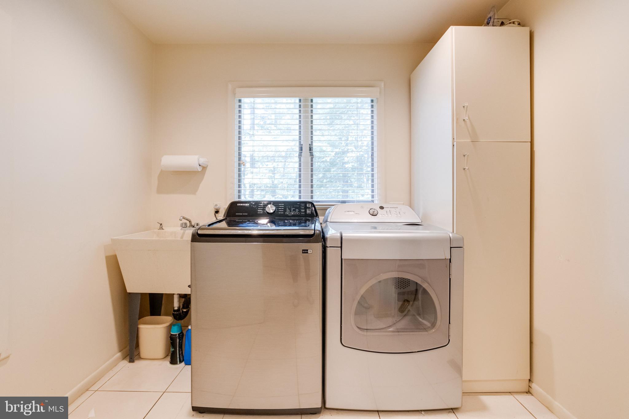 VELVET RIDGE - Residential