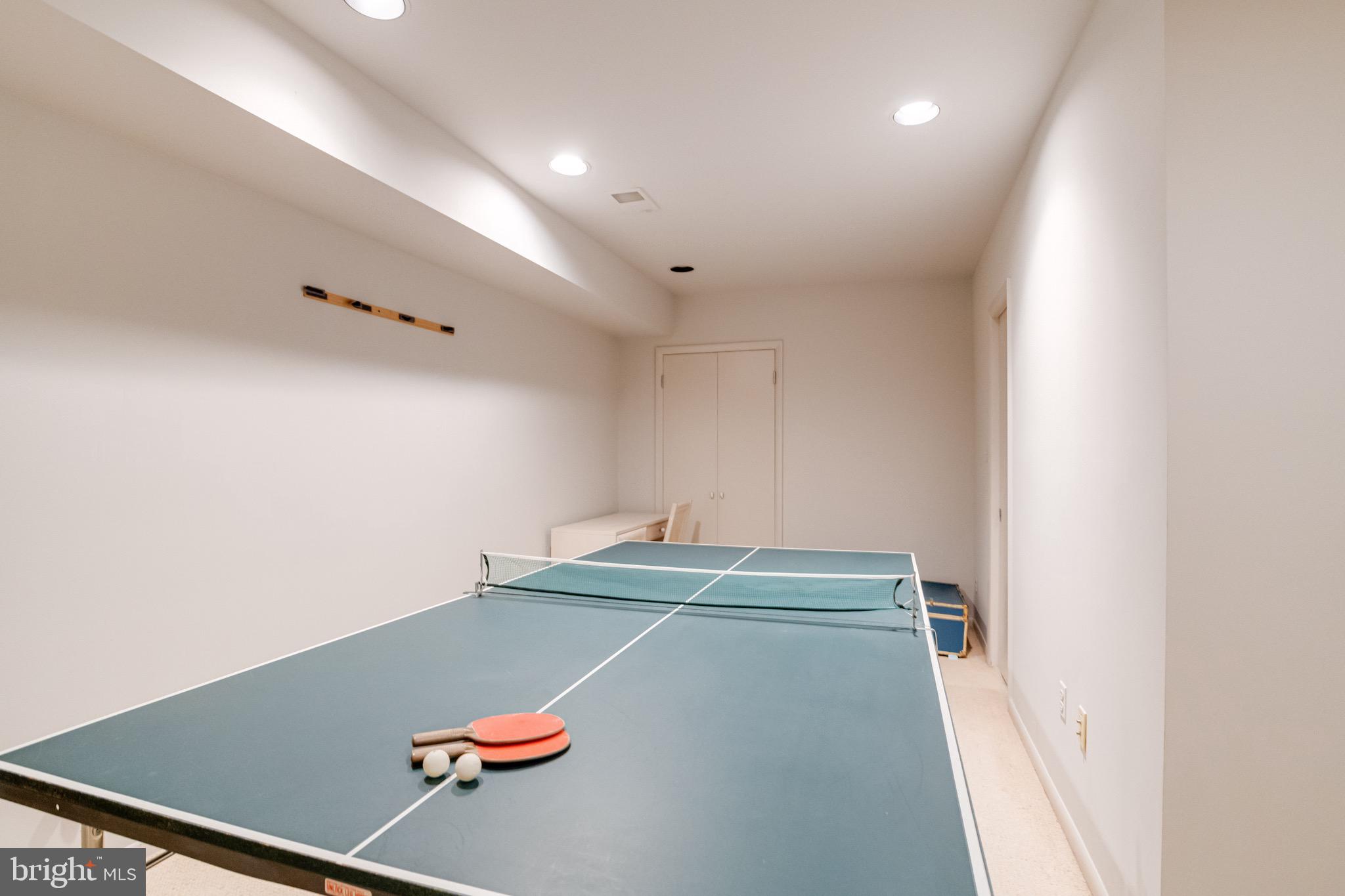 VELVET RIDGE - Residential