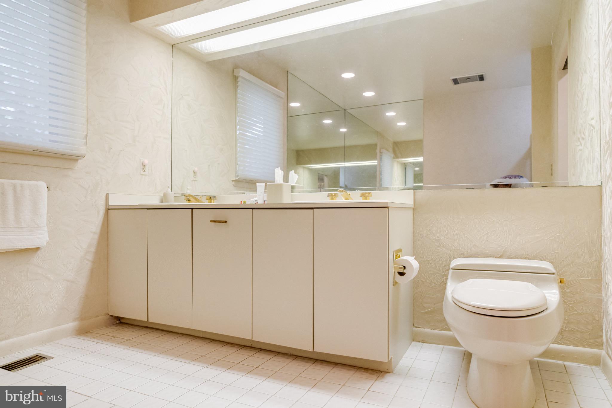 VELVET RIDGE - Residential