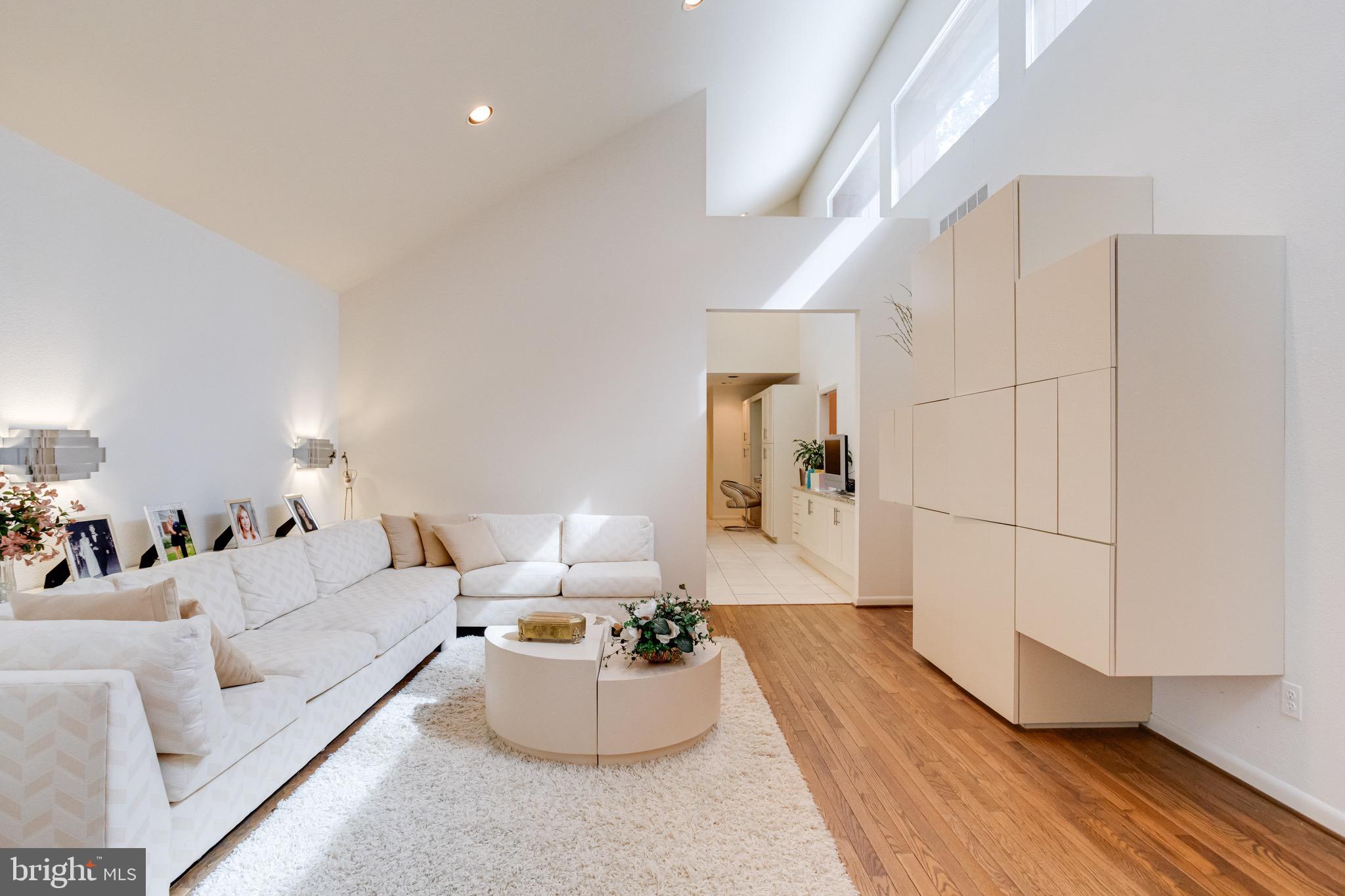 VELVET RIDGE - Residential