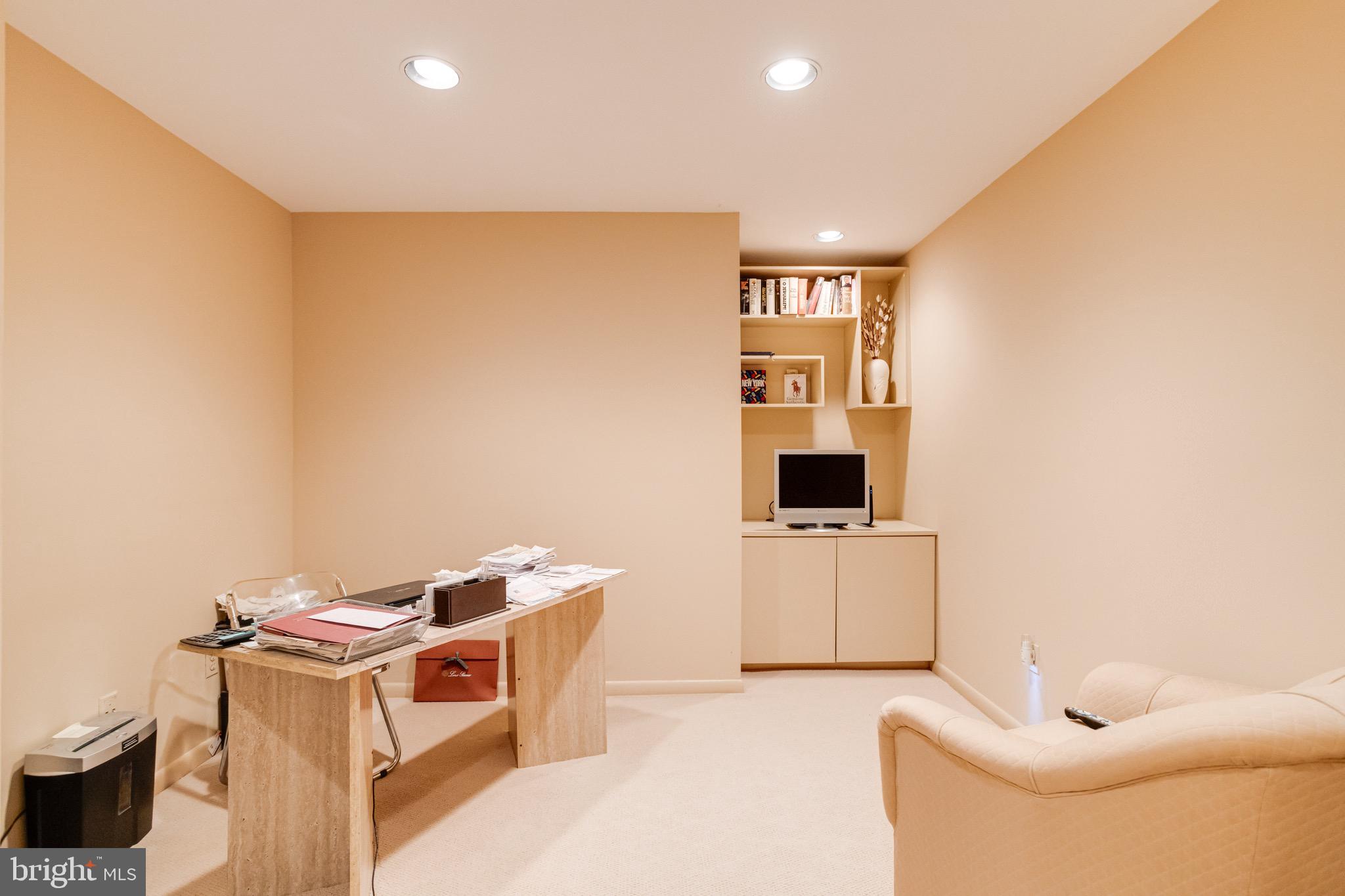 VELVET RIDGE - Residential