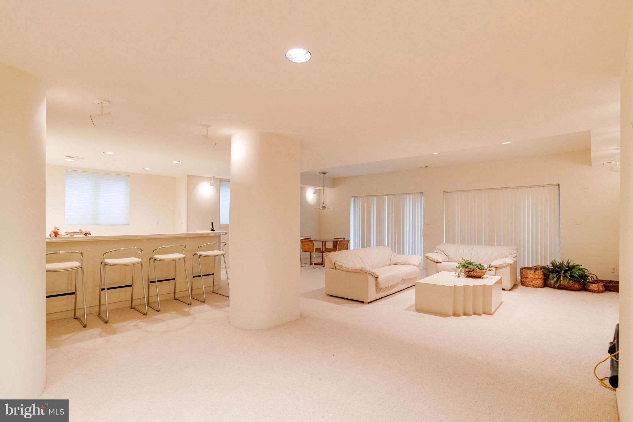 VELVET RIDGE - Residential