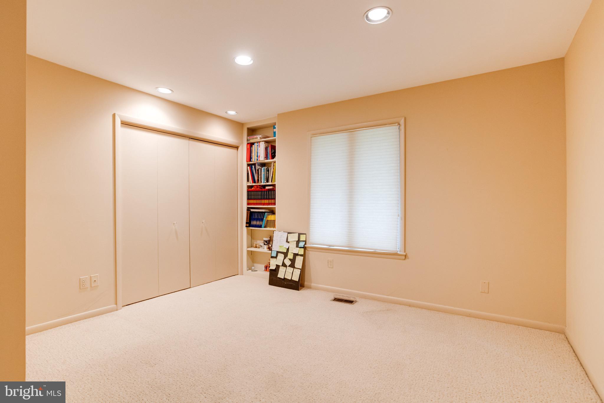 VELVET RIDGE - Residential