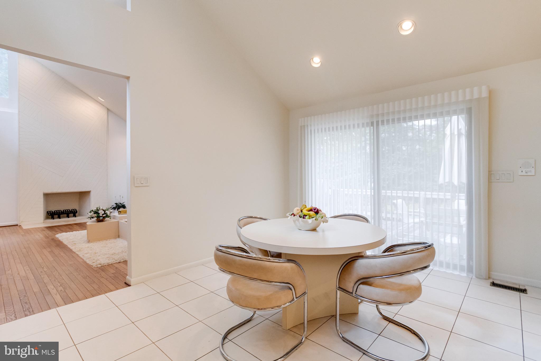 VELVET RIDGE - Residential