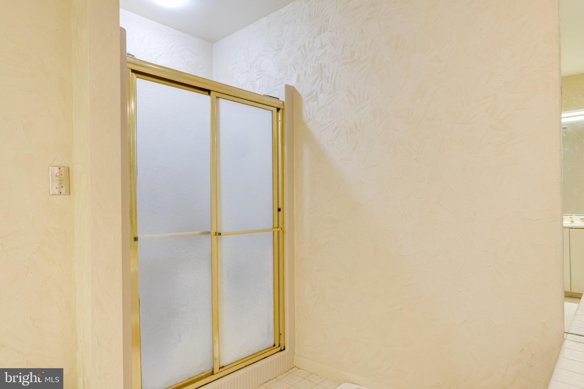 VELVET RIDGE - Residential