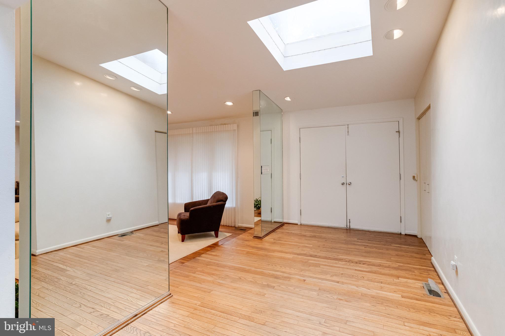 VELVET RIDGE - Residential