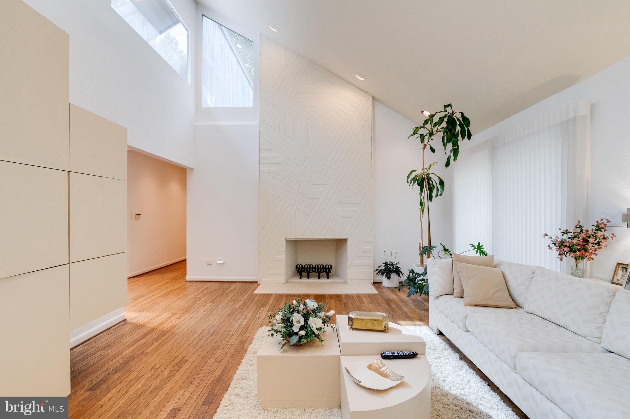 VELVET RIDGE - Residential