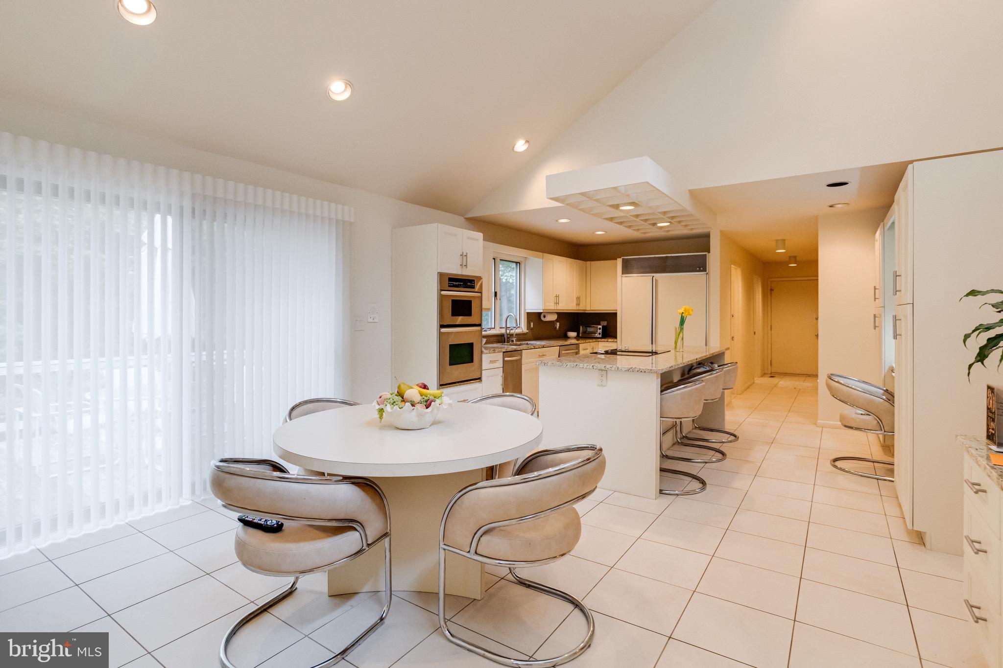 VELVET RIDGE - Residential