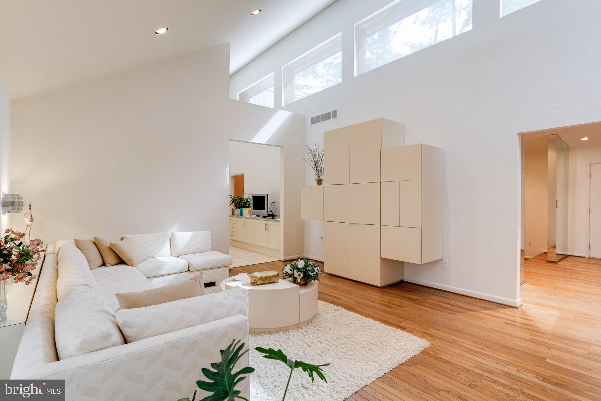 VELVET RIDGE - Residential