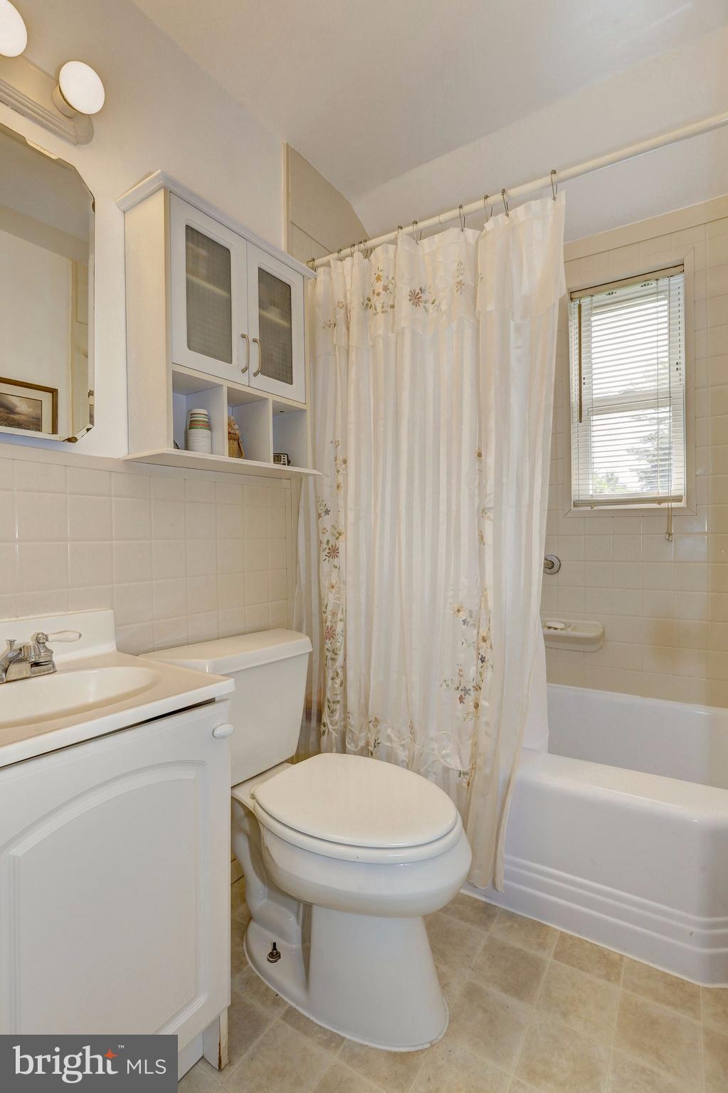 GLENMONT HILLS - Residential