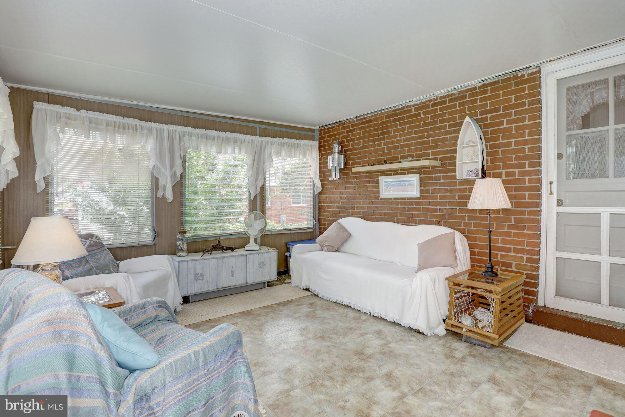 GLENMONT HILLS - Residential