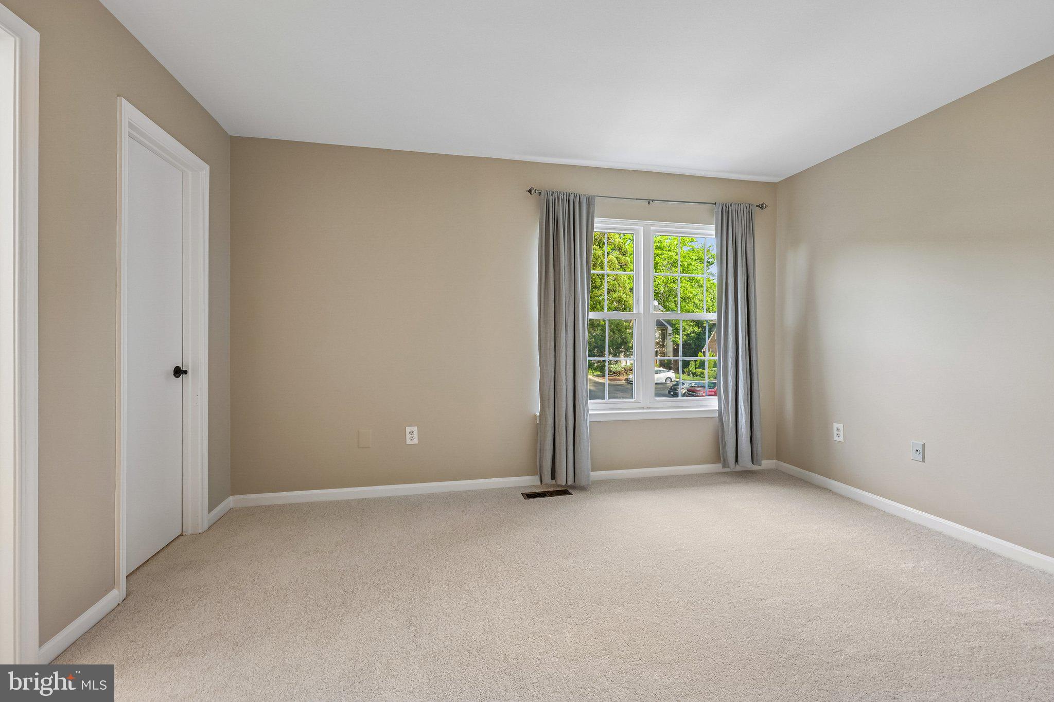 BURKE CENTRE - Residential