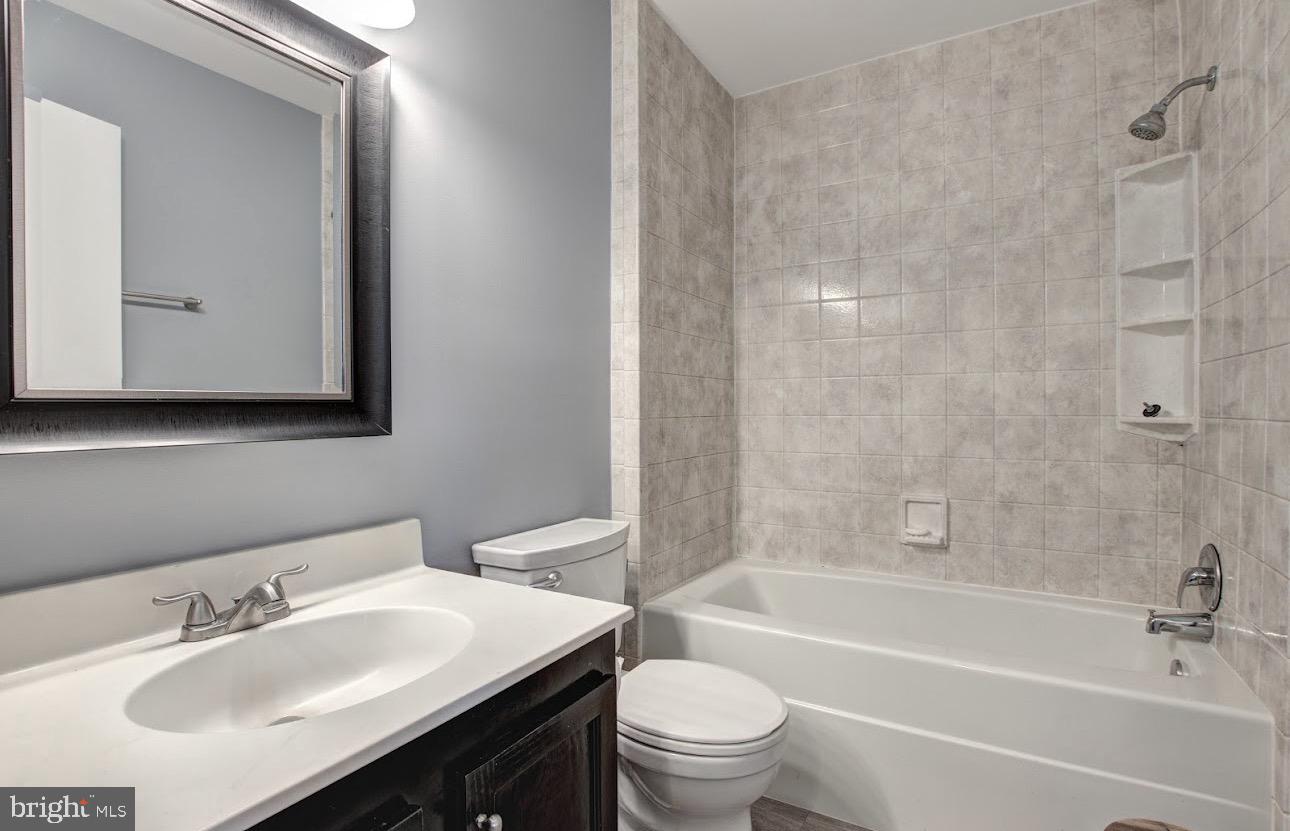 10209 ROBERTS COMMON LANE