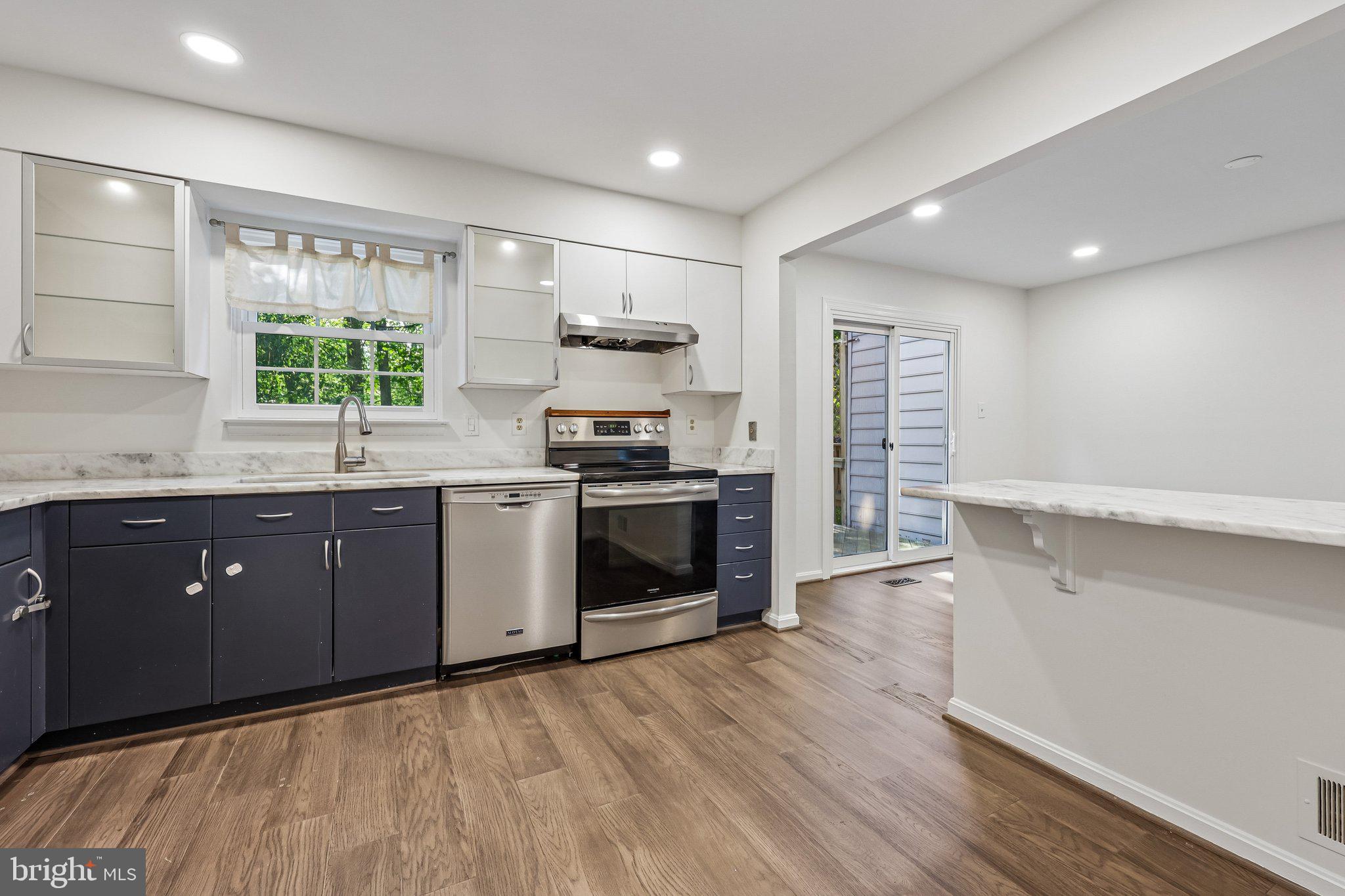 BURKE CENTRE - Residential