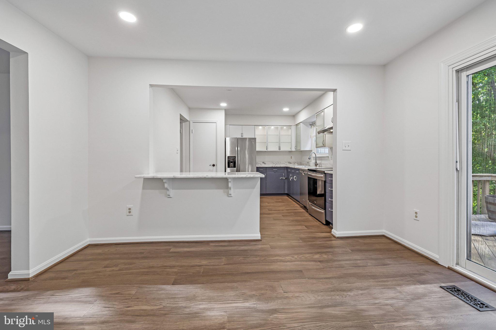 BURKE CENTRE - Residential