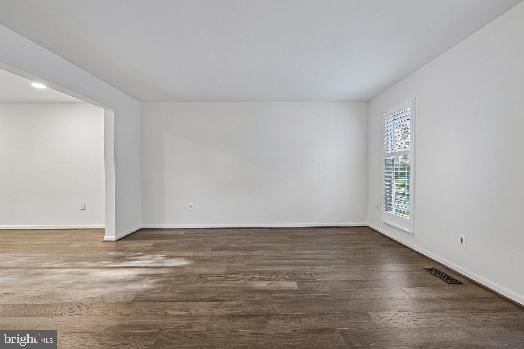 BURKE CENTRE - Residential