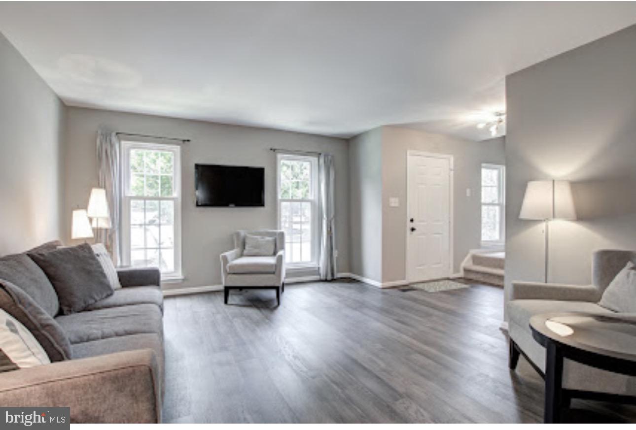 10209 ROBERTS COMMON LANE