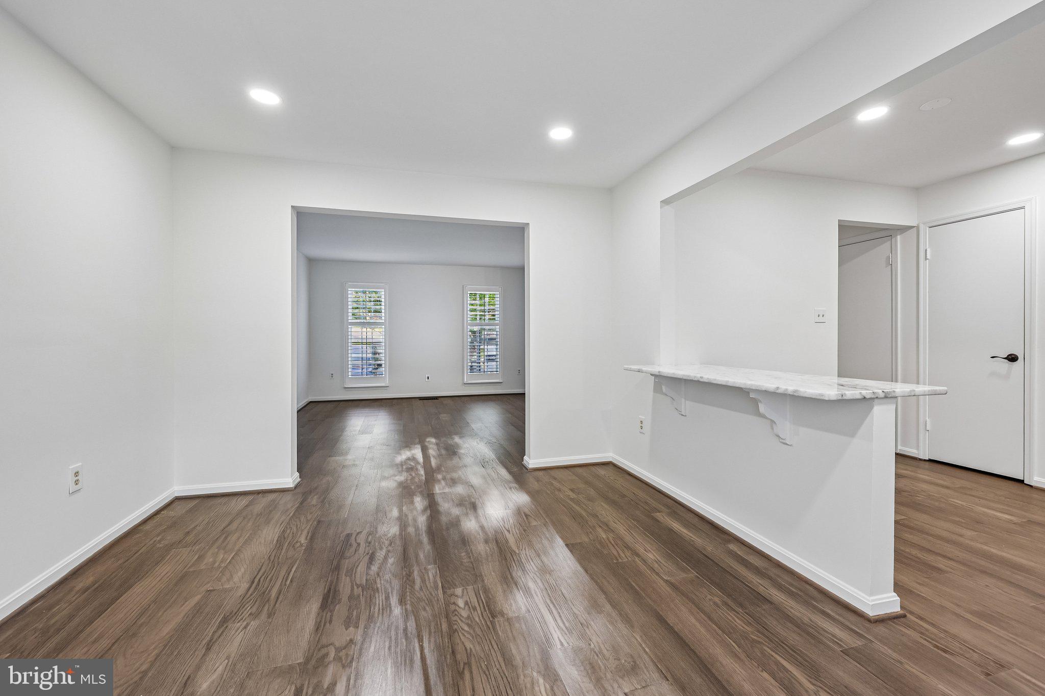 BURKE CENTRE - Residential