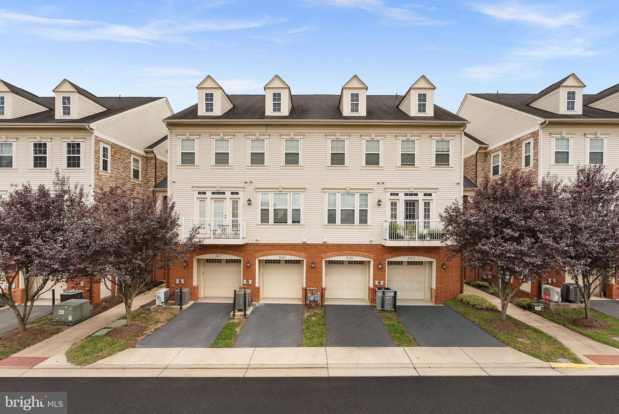 PRESERVE AT GOOSE CREEK - Residential