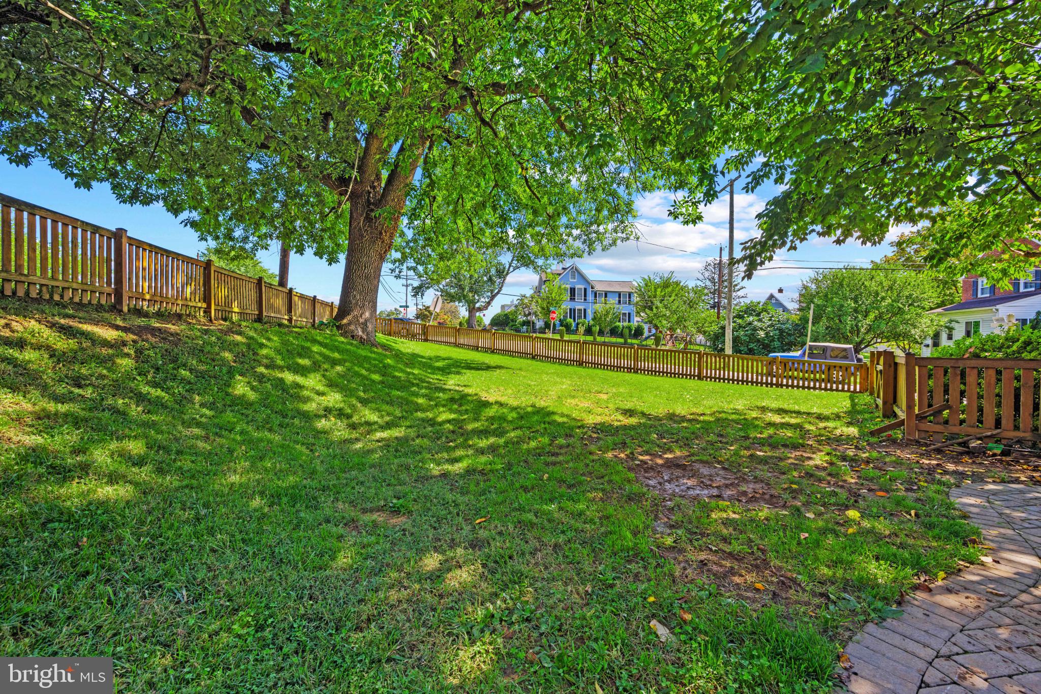 SUMMIT PARK - Residential