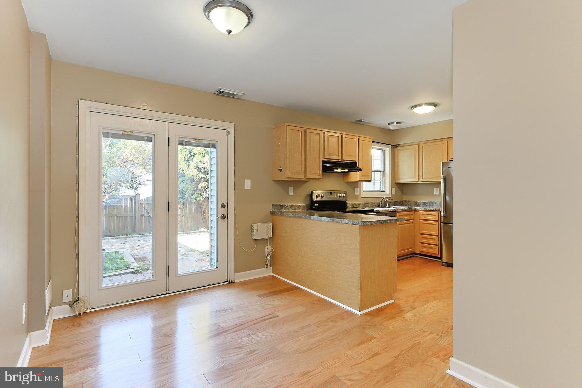 THE TALLWOODS - Residential Lease