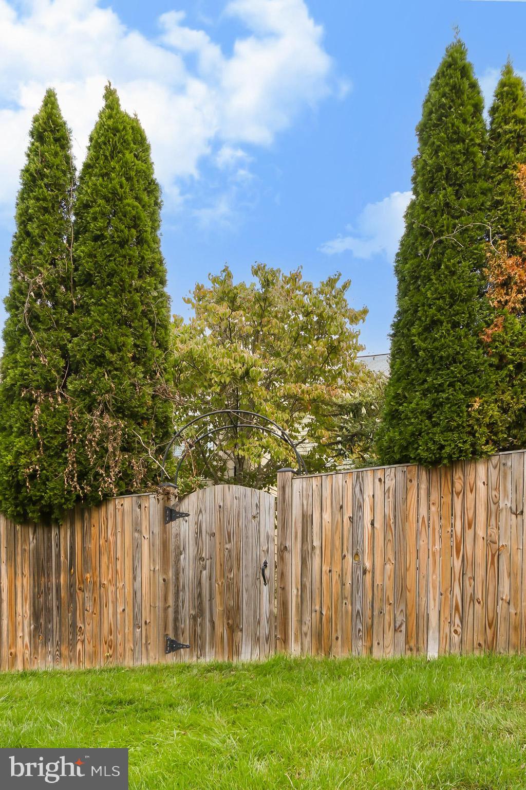 THE TALLWOODS - Residential Lease