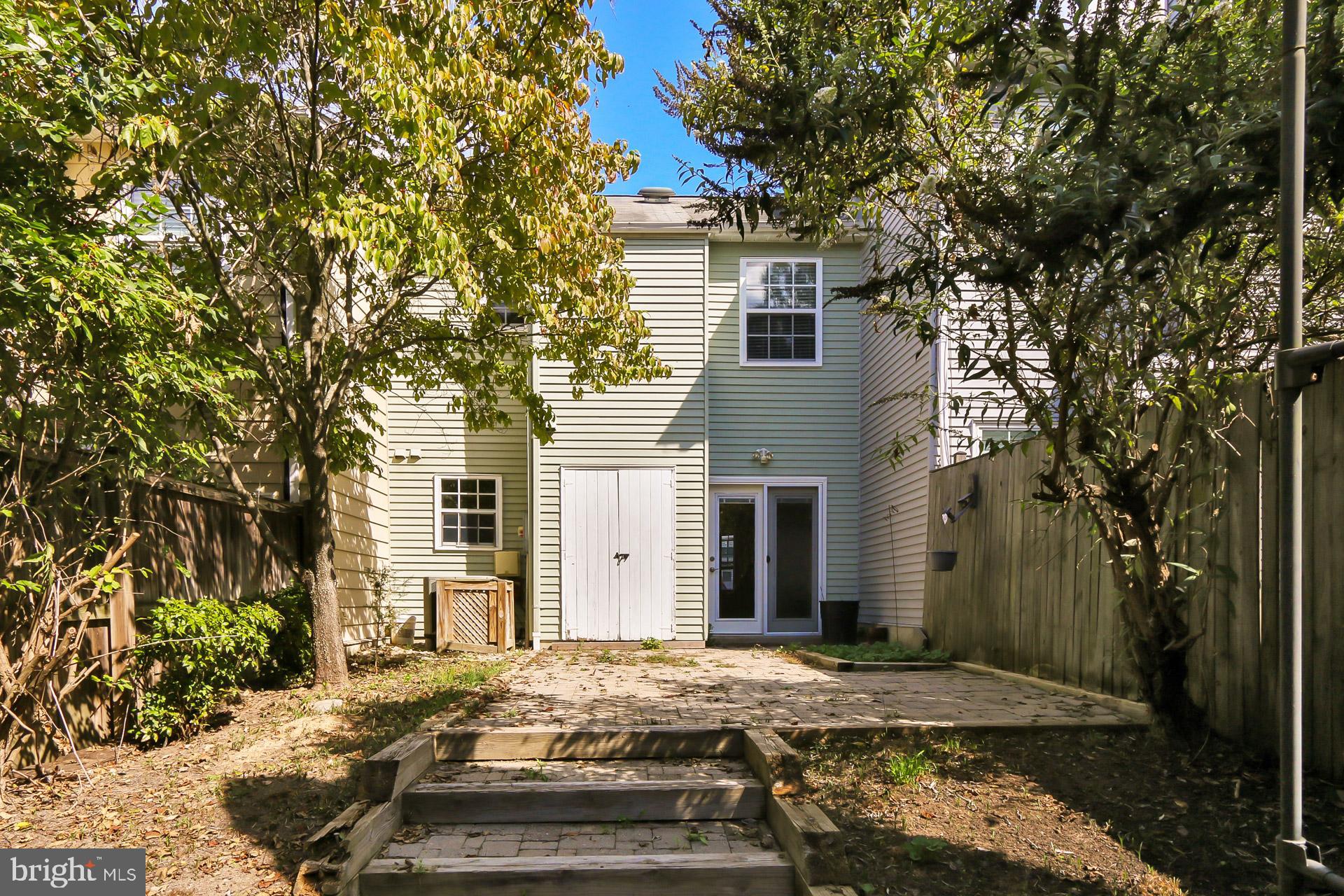 THE TALLWOODS - Residential Lease