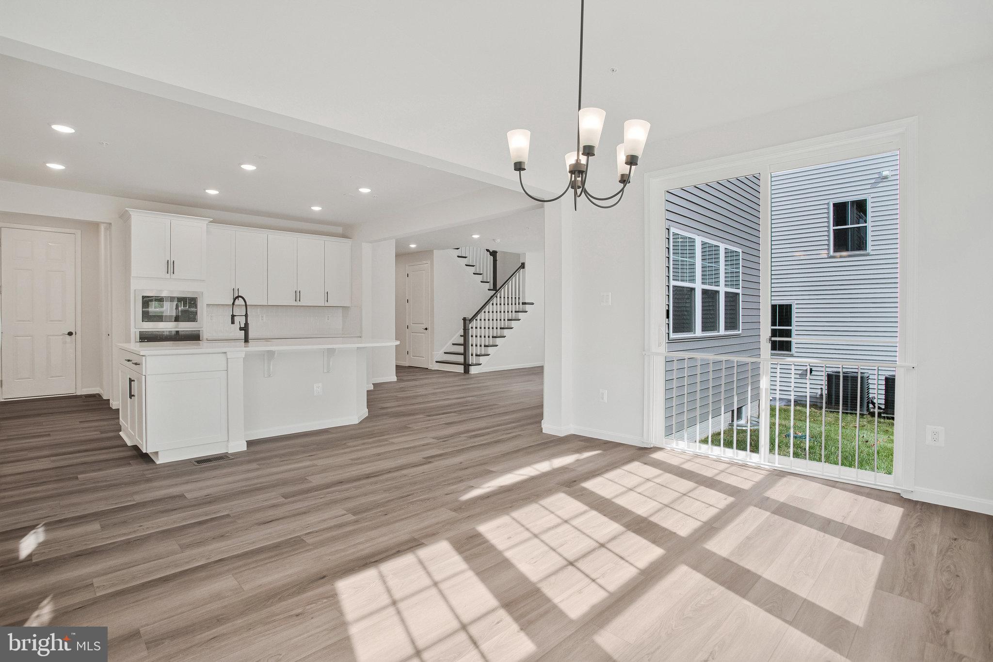 ROBERTS CROSSING - Residential