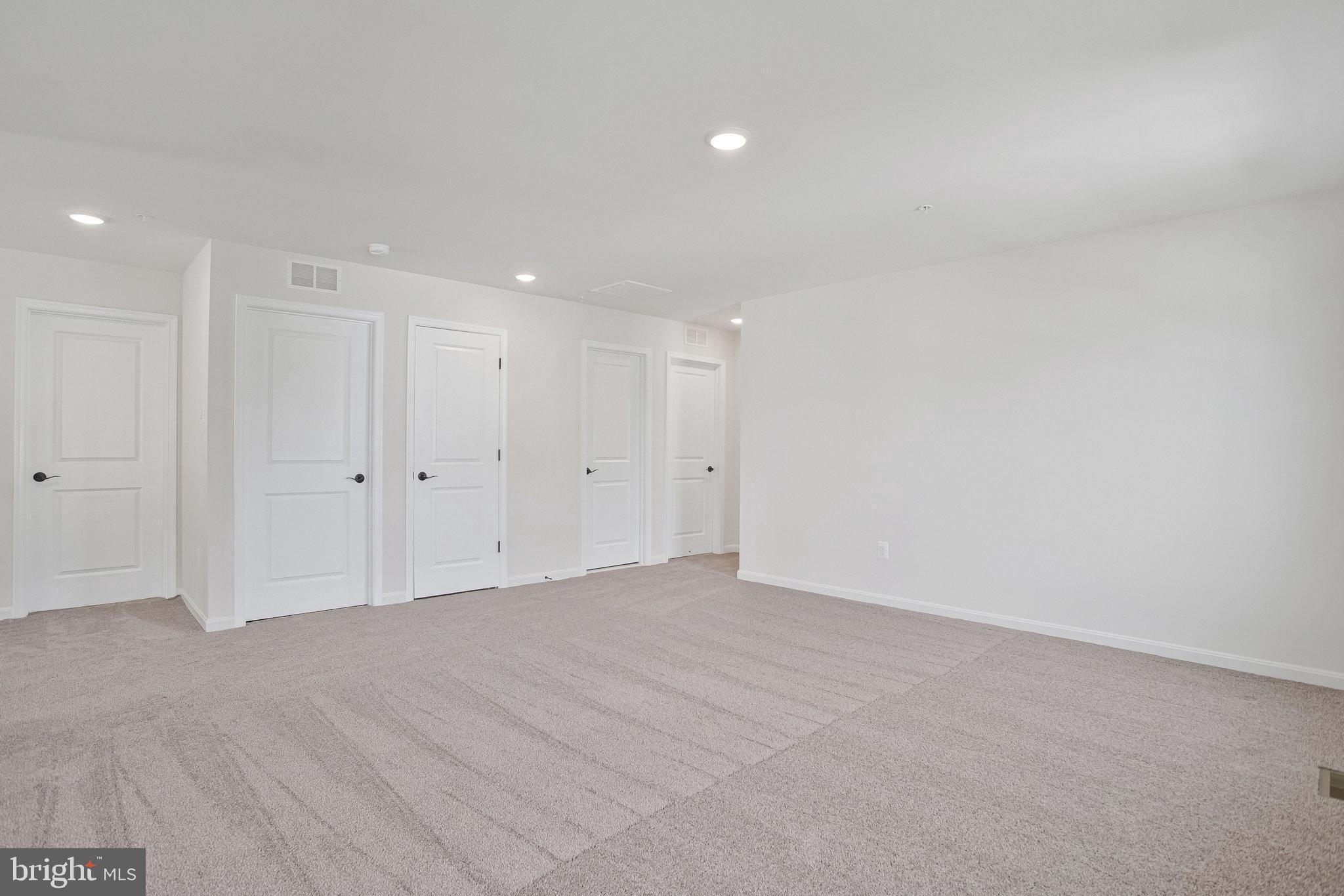 ROBERTS CROSSING - Residential