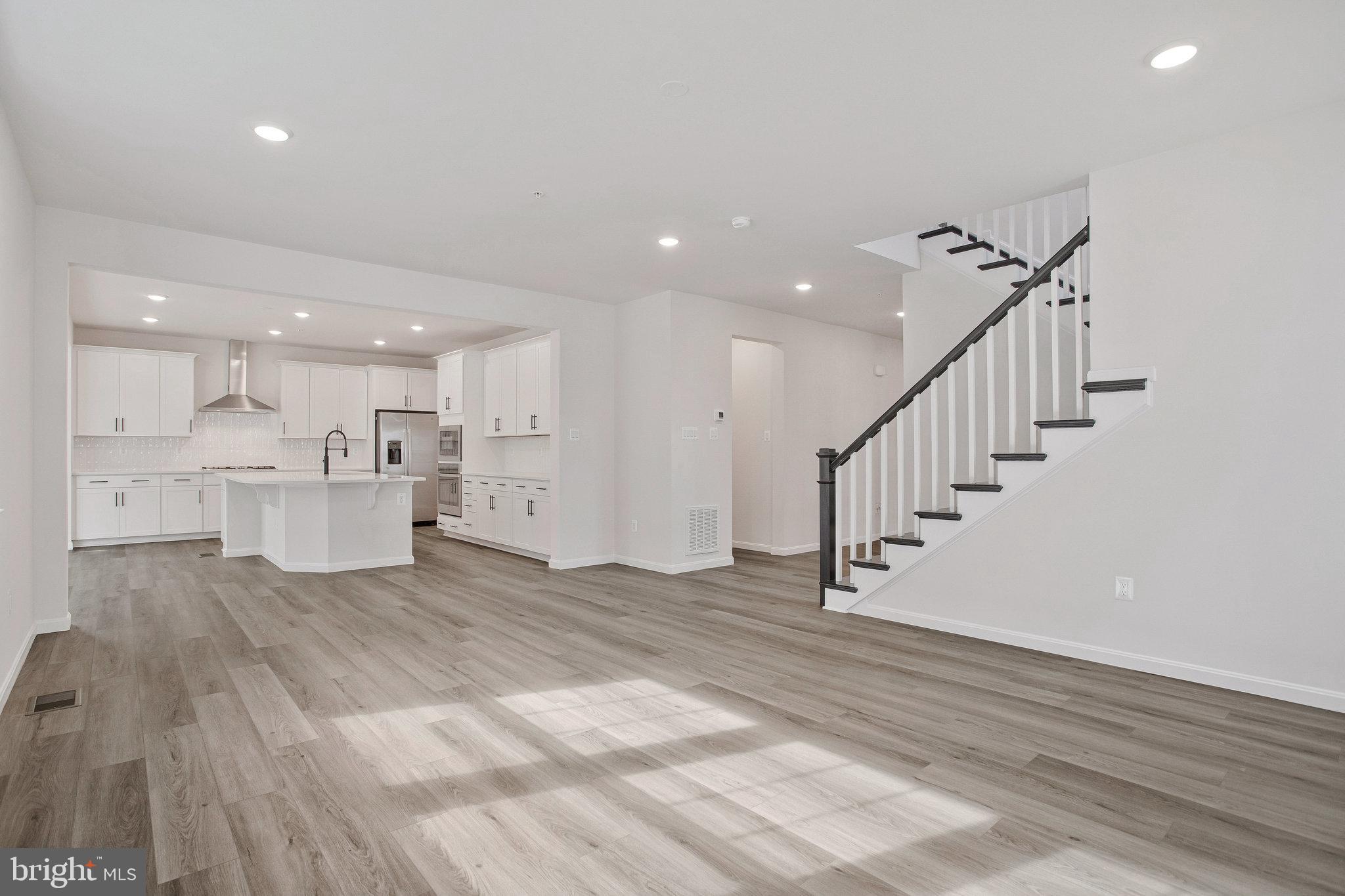 ROBERTS CROSSING - Residential