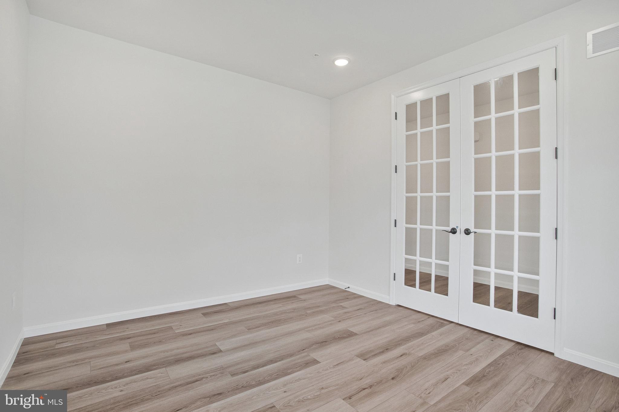 ROBERTS CROSSING - Residential