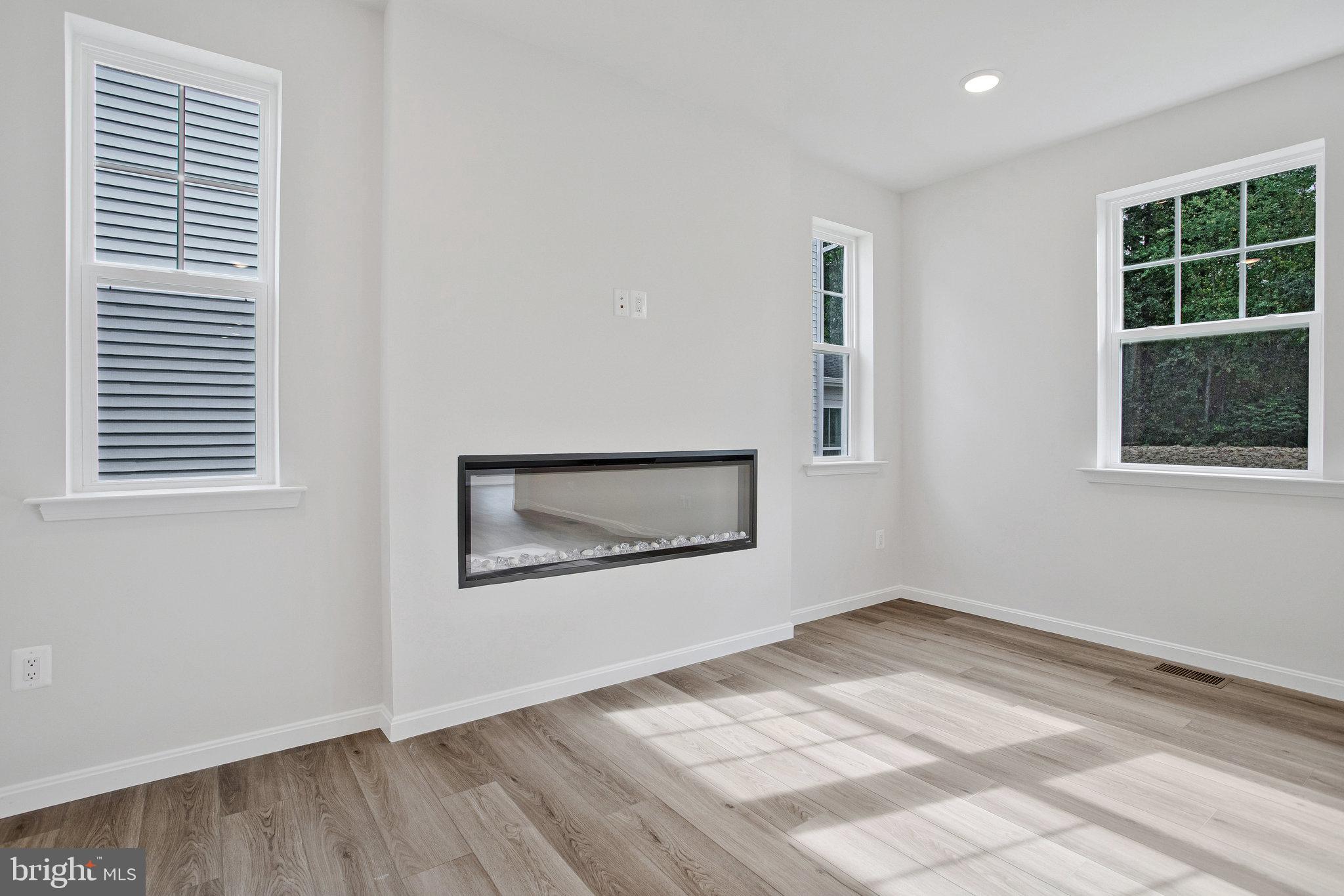 ROBERTS CROSSING - Residential