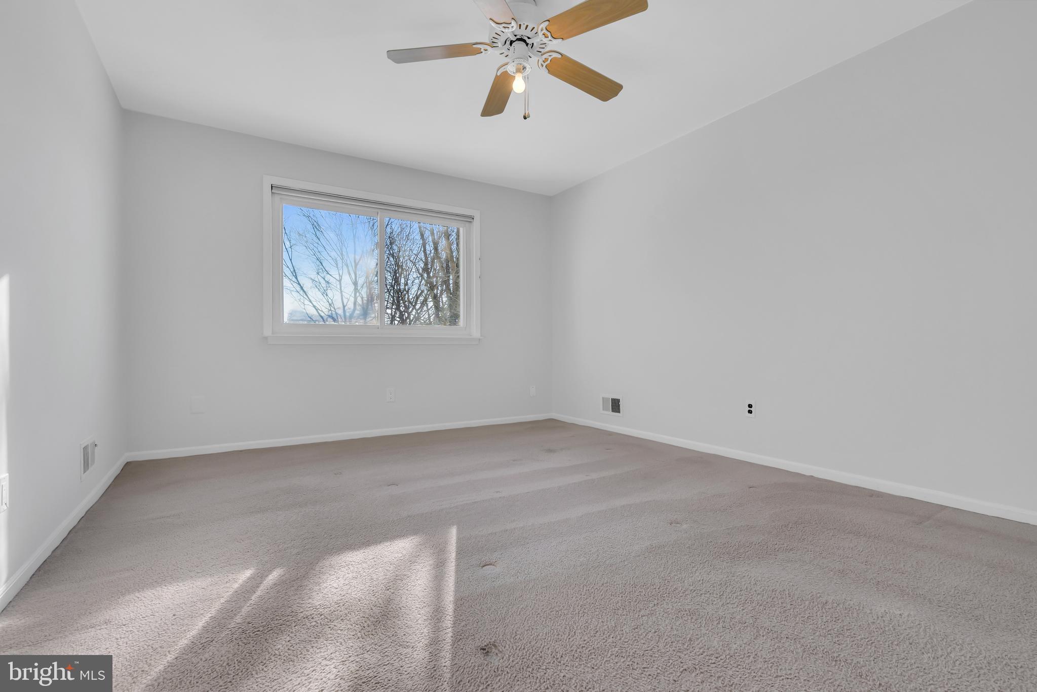 EAGLE RIDGE - Residential Lease