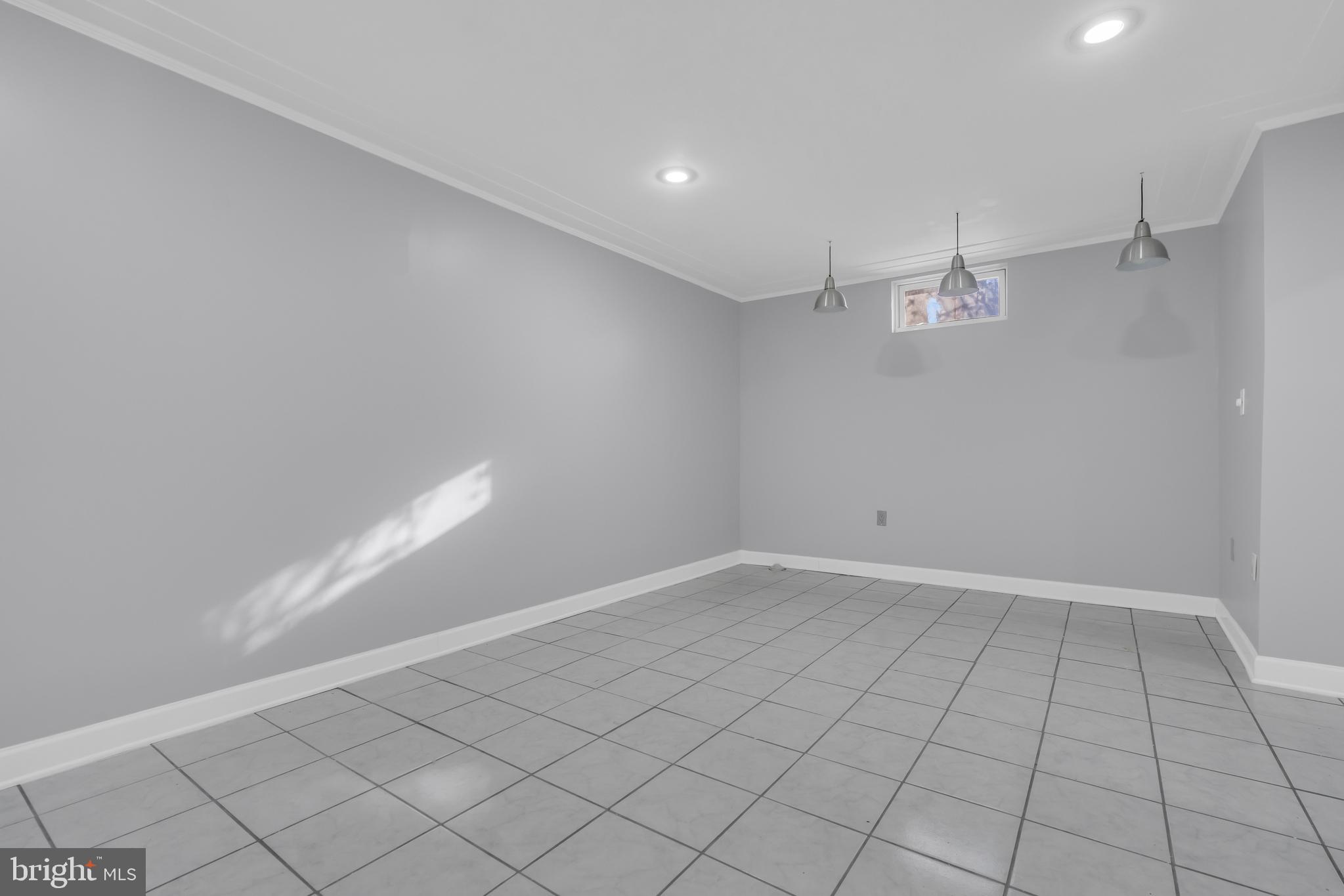 EAGLE RIDGE - Residential Lease