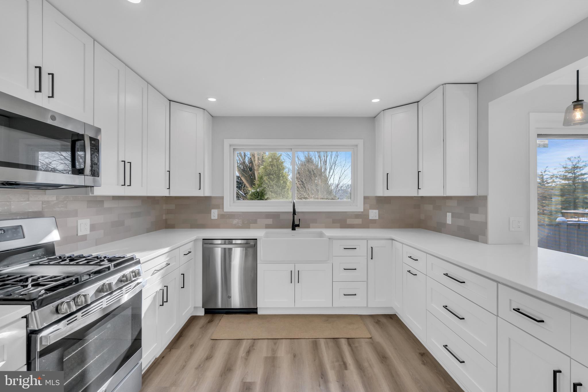 EAGLE RIDGE - Residential Lease