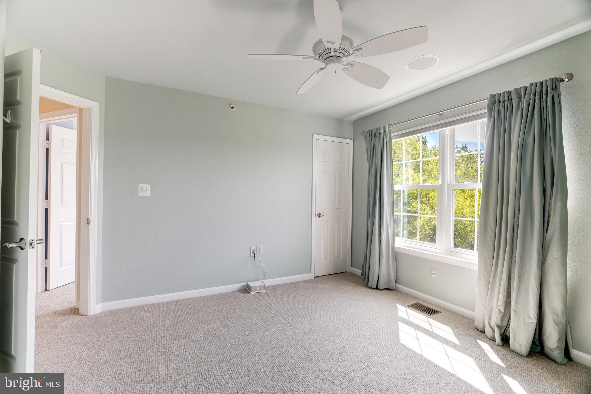 FOX MILL STATION - Residential