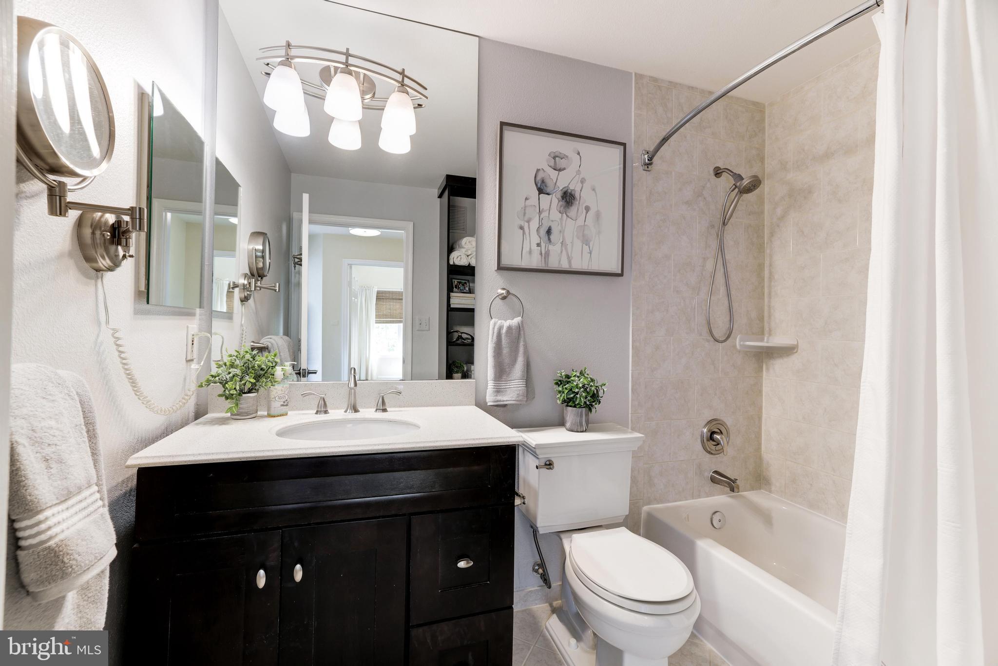 FOX MILL STATION - Residential