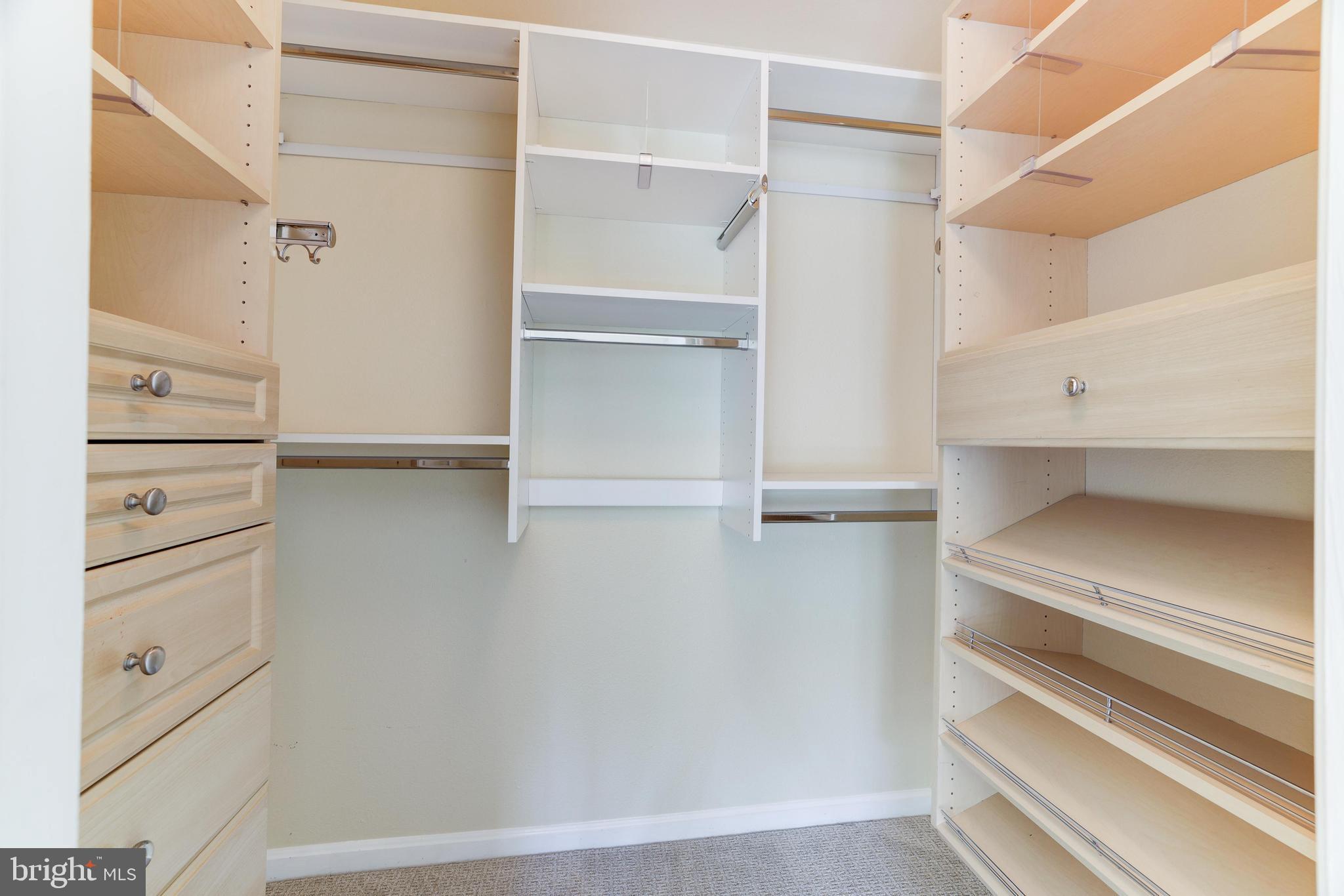 FOX MILL STATION - Residential