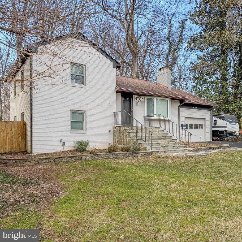 Photo of 4204 Wakefield Drive, ANNANDALE, VA 22003 (MLS # VAFX2280512)