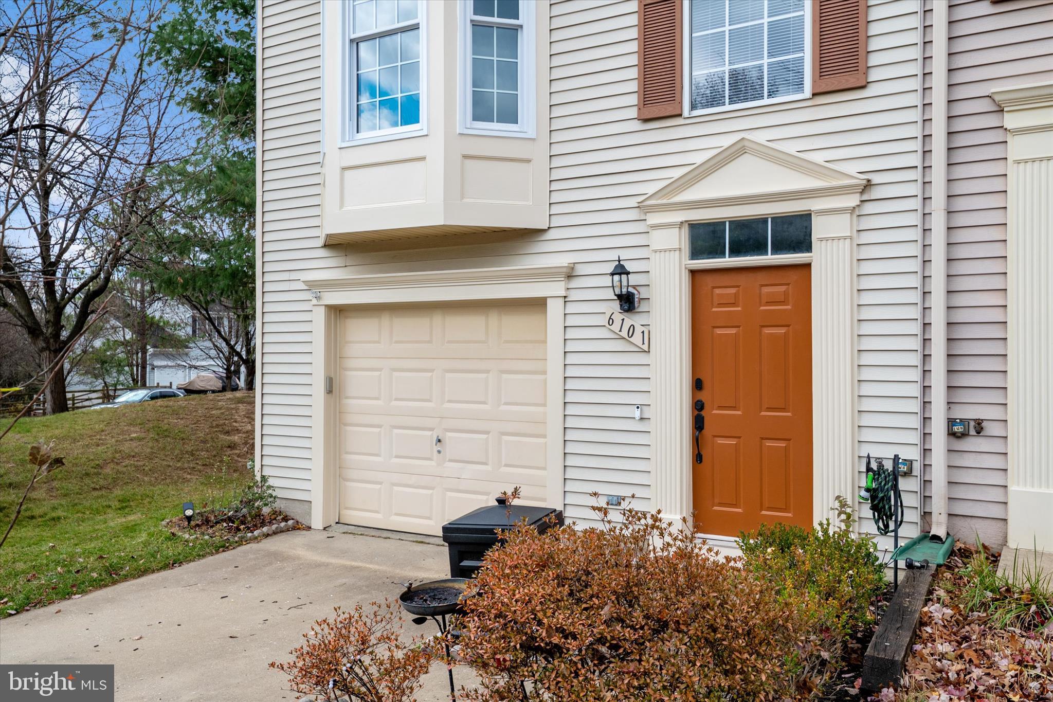 6101 SILVER ARROWS WAY WAY